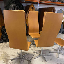  By Fogstrup  -  Arne Jacobsen Oxford konferencestol - højrygget - cognac anilinlæder